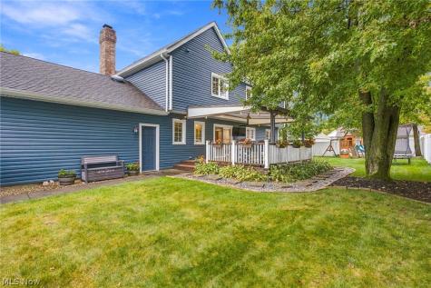 16623 Woodshire Drive Strongsville OH 44149