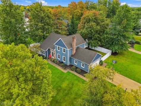 16623 Woodshire Drive Strongsville OH 44149