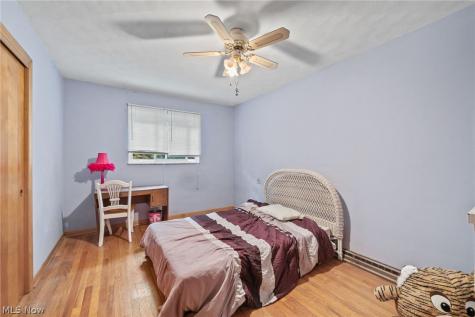 1590 Newcastle Circle Akron OH 44313