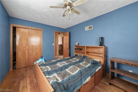 1590 Newcastle Circle Akron OH 44313