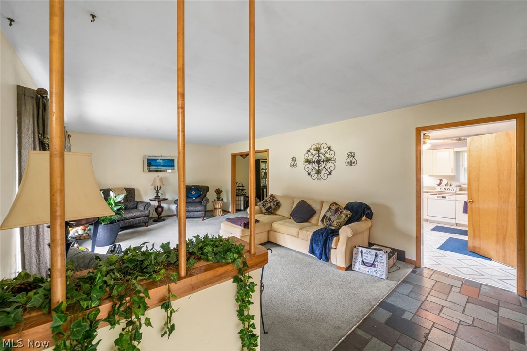 1590 Newcastle Circle Akron OH 44313