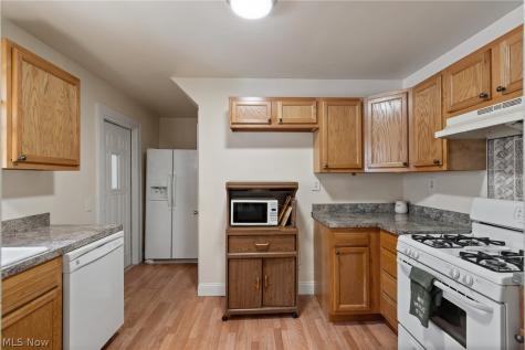 223 Hawk Avenue Akron OH 44312