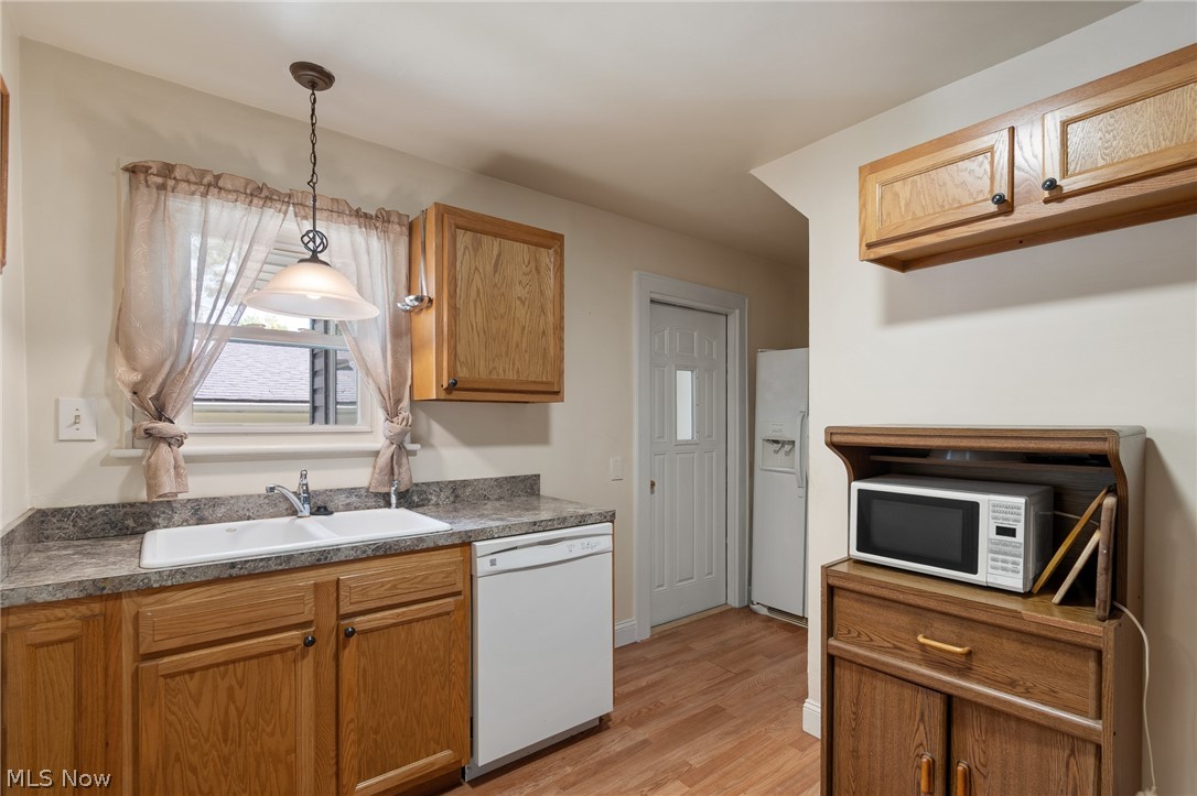 223 Hawk Avenue Akron OH 44312