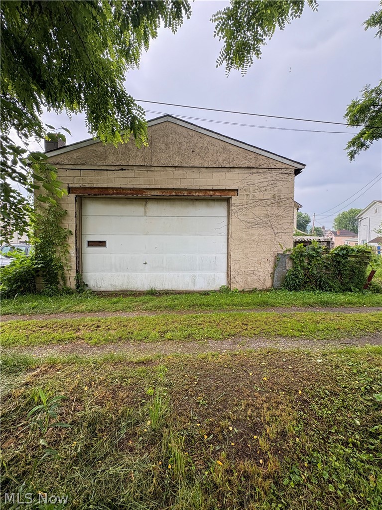 1019 Commerce Street Wellsville OH 43968