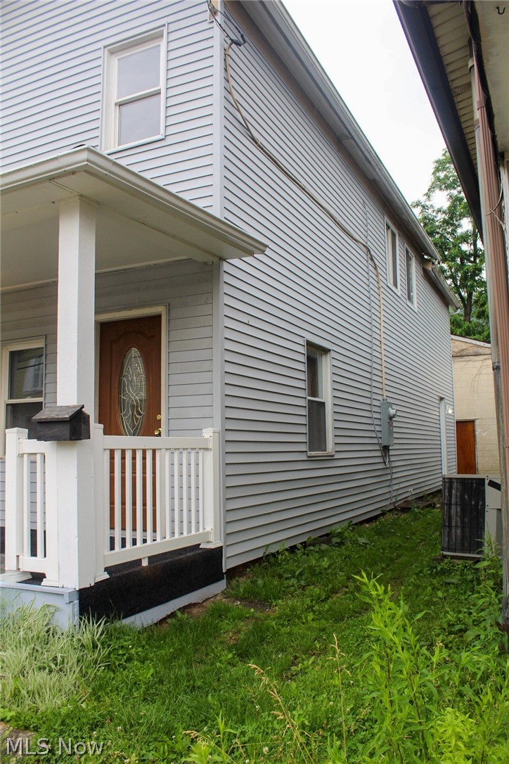 1019 Commerce Street Wellsville OH 43968