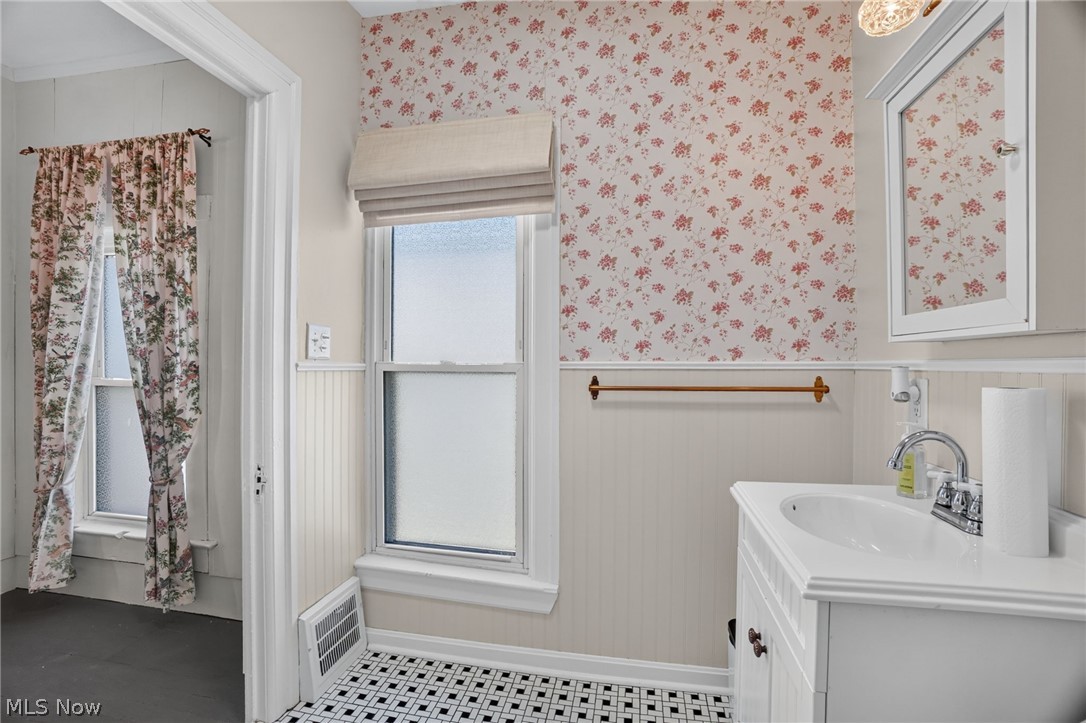 1101 Walnut Boulevard Ashtabula OH 44004