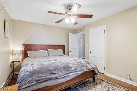 214 Kenwick Drive Akron OH 44313