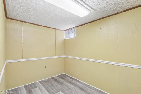 214 Kenwick Drive Akron OH 44313