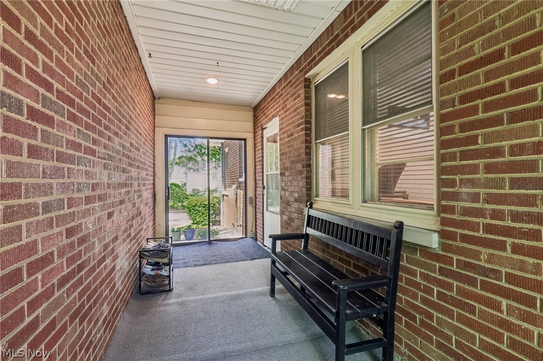 214 Kenwick Drive Akron OH 44313