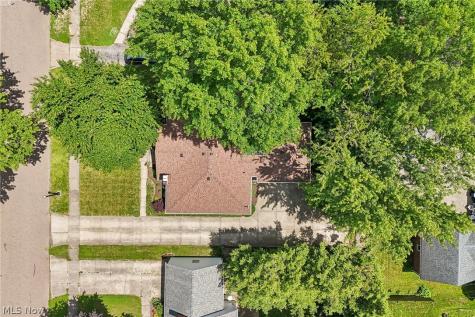 214 Kenwick Drive Akron OH 44313