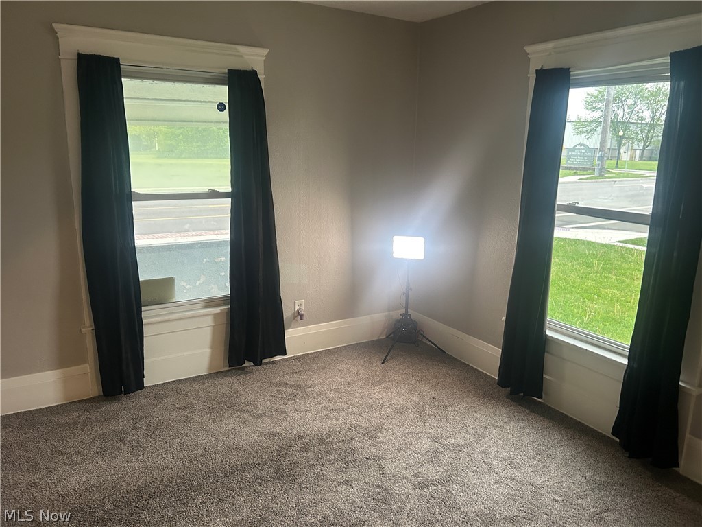 679 Wooster Road W Barberton OH 44203