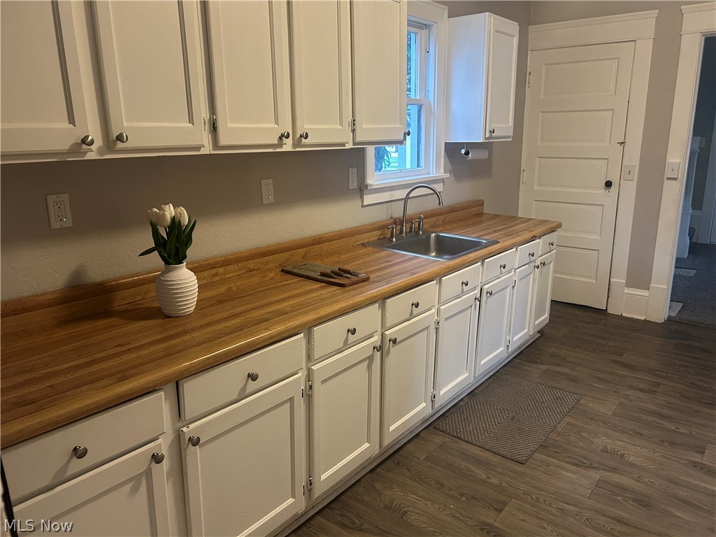 679 Wooster Road W Barberton OH 44203