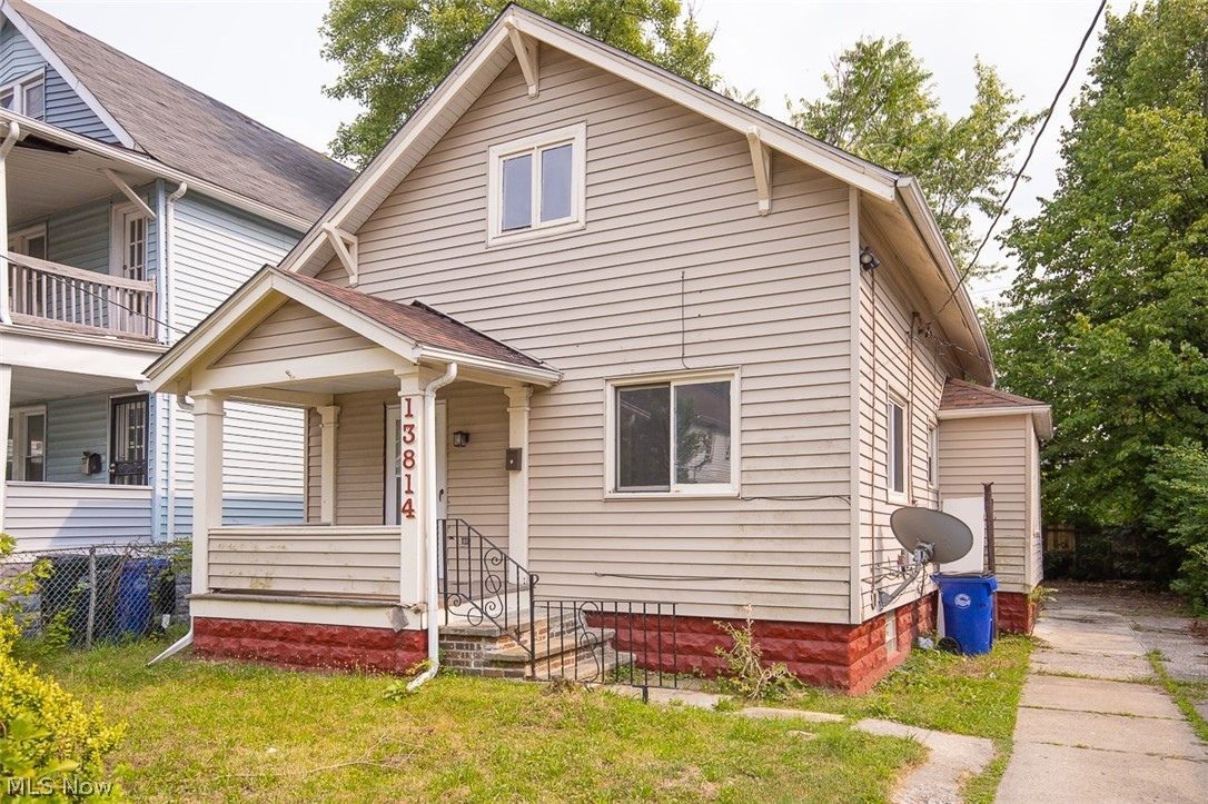13814 Durkee Avenue Cleveland OH 44105