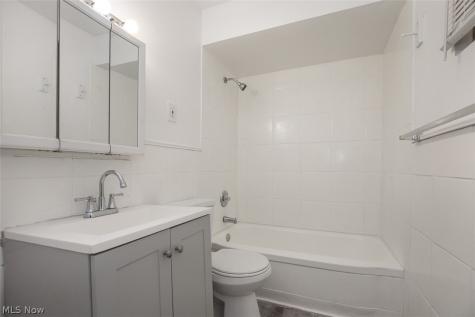 13814 Durkee Avenue Cleveland OH 44105
