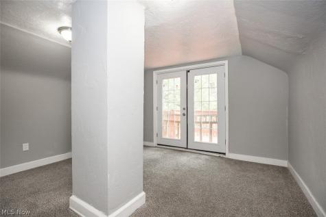 13814 Durkee Avenue Cleveland OH 44105
