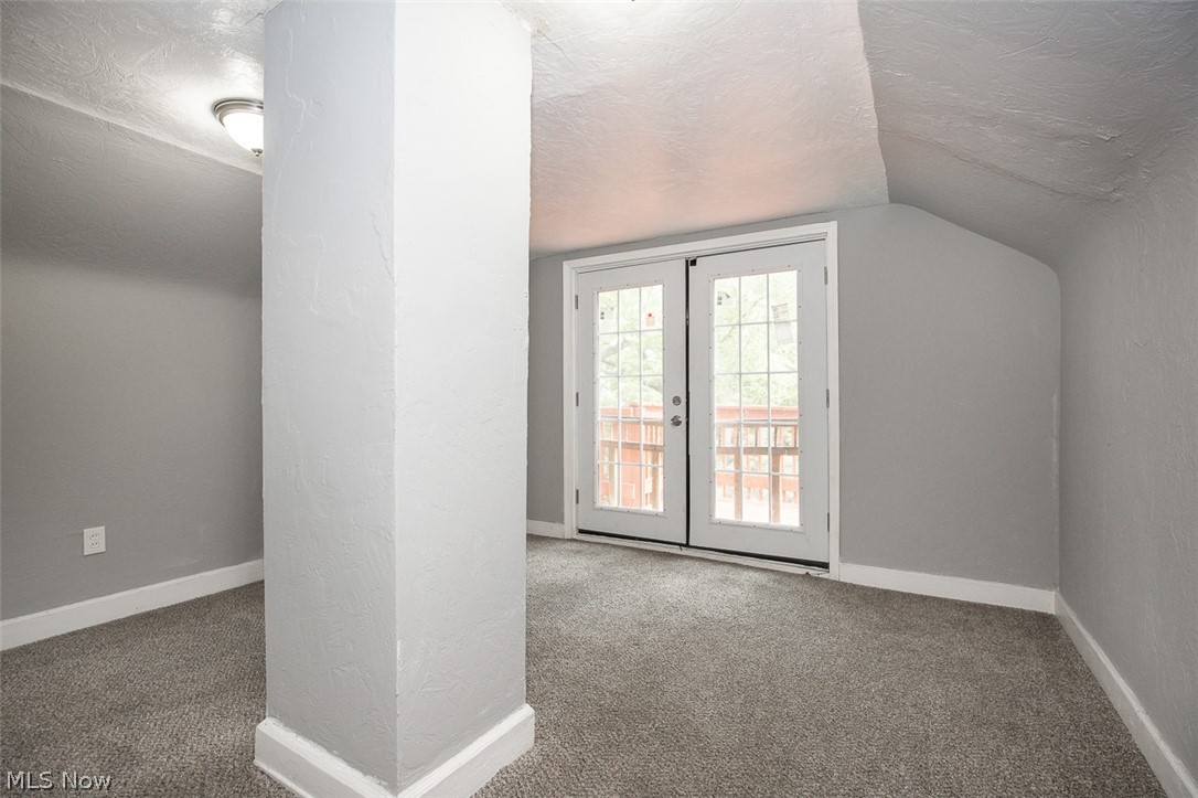 13814 Durkee Avenue Cleveland OH 44105