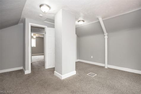 13814 Durkee Avenue Cleveland OH 44105