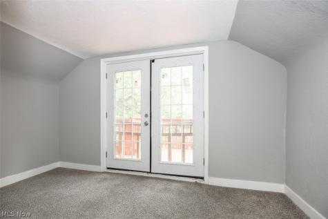 13814 Durkee Avenue Cleveland OH 44105
