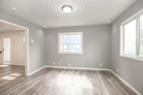13814 Durkee Avenue Cleveland OH 44105