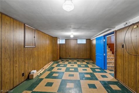 8202 Dorothy Avenue Parma OH 44129