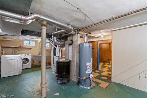 8202 Dorothy Avenue Parma OH 44129