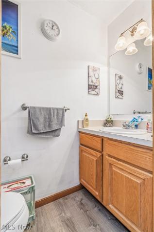 803 Collins Pond Drive Ravenna OH 44266