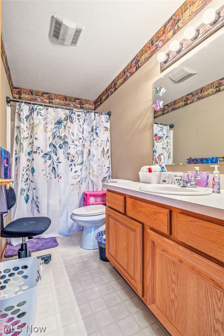 803 Collins Pond Drive Ravenna OH 44266