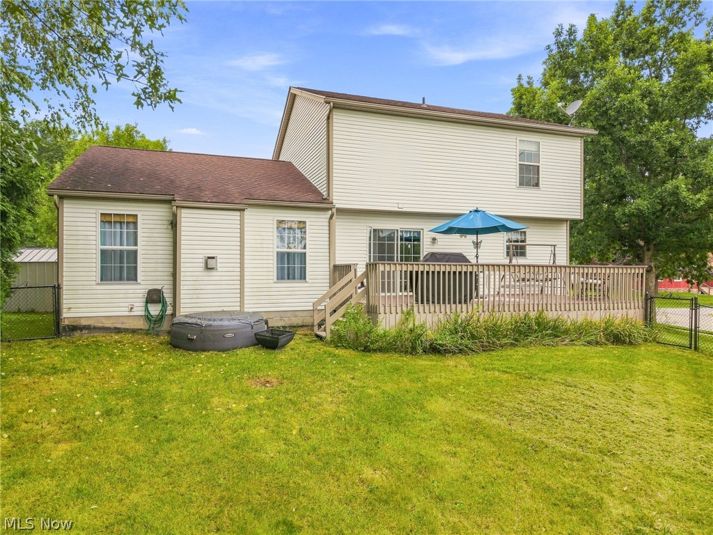 803 Collins Pond Drive Ravenna OH 44266