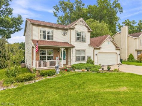 803 Collins Pond Drive Ravenna OH 44266