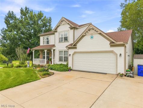803 Collins Pond Drive Ravenna OH 44266