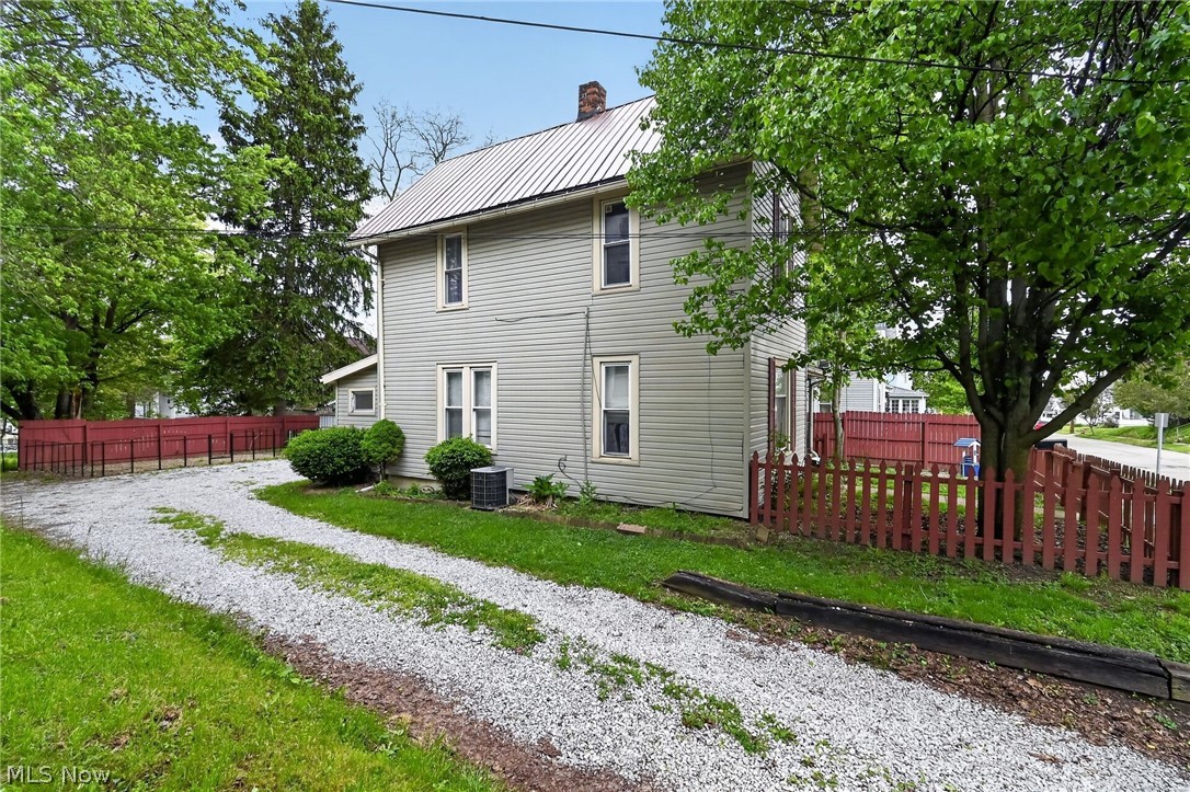 402 Vine Street Ashland OH 44805