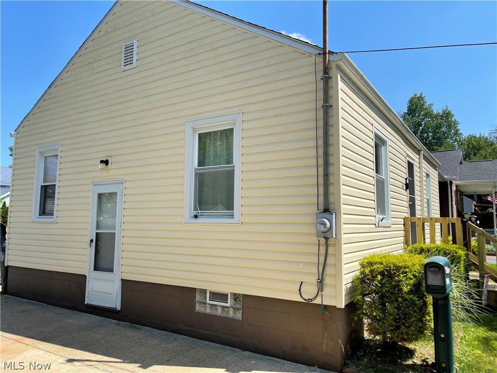 1919 Tonawanda Avenue Akron OH 44305