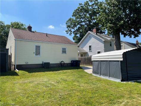 1919 Tonawanda Avenue Akron OH 44305