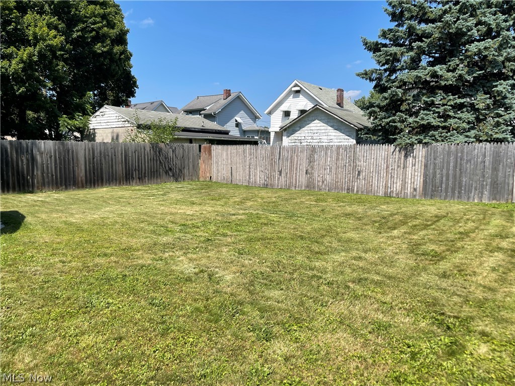1919 Tonawanda Avenue Akron OH 44305