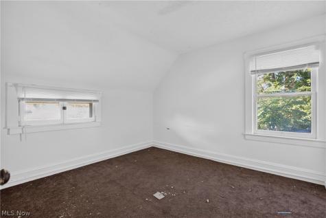 893 E 75th Street Cleveland OH 44103