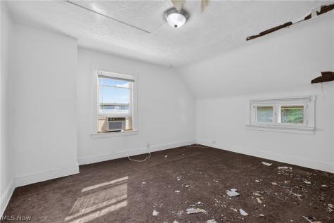 893 E 75th Street Cleveland OH 44103