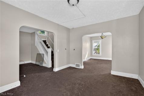 893 E 75th Street Cleveland OH 44103