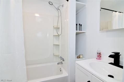 1001 Orchard Avenue Aurora OH 44202