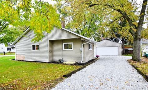 1001 Orchard Avenue Aurora OH 44202