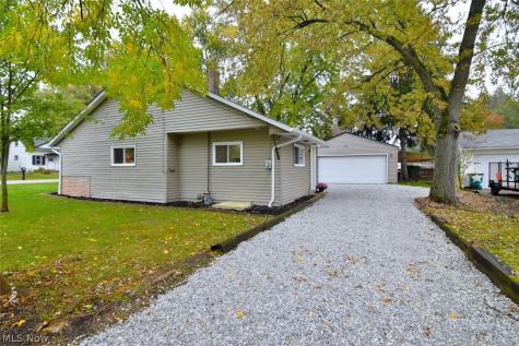 1001 Orchard Avenue Aurora OH 44202