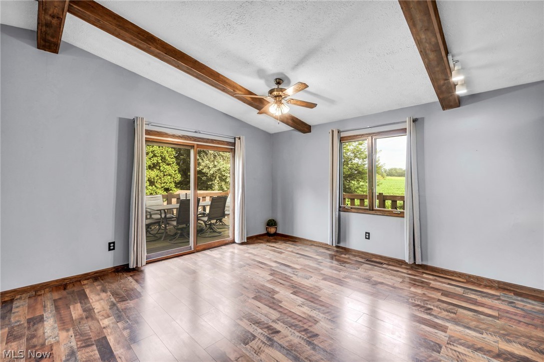 7601 Brookview Street Louisville OH 44641