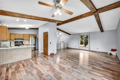 7601 Brookview Street Louisville OH 44641