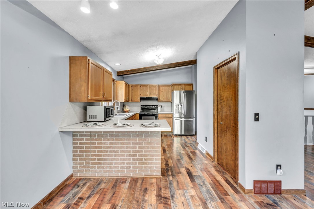7601 Brookview Street Louisville OH 44641
