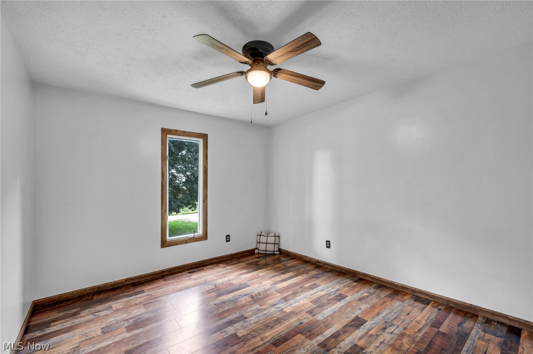 7601 Brookview Street Louisville OH 44641