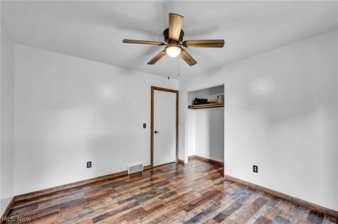 7601 Brookview Street Louisville OH 44641