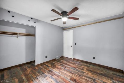 7601 Brookview Street Louisville OH 44641