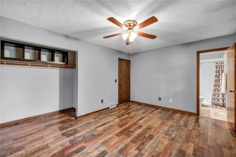 7601 Brookview Street Louisville OH 44641