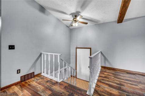 7601 Brookview Street Louisville OH 44641