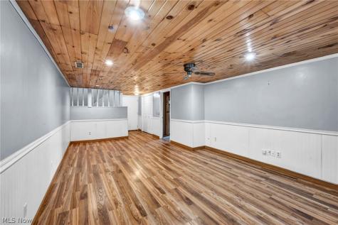 7601 Brookview Street Louisville OH 44641