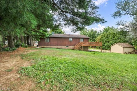 7601 Brookview Street Louisville OH 44641